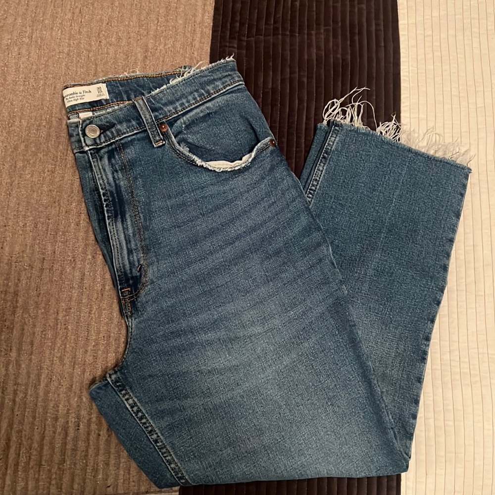 A&F Ultra High Rise The Ankle Straight, cropped